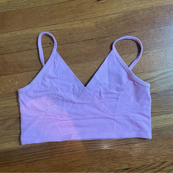 brandy melville crossover crop top - Picture 2 of 4